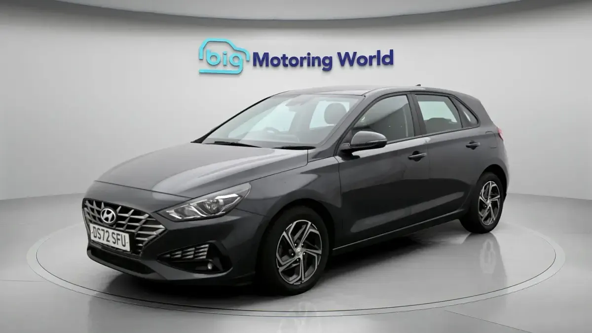 Used Hyundai i30 SE 120 HP (88 kW) 2023 Grey Hatchback