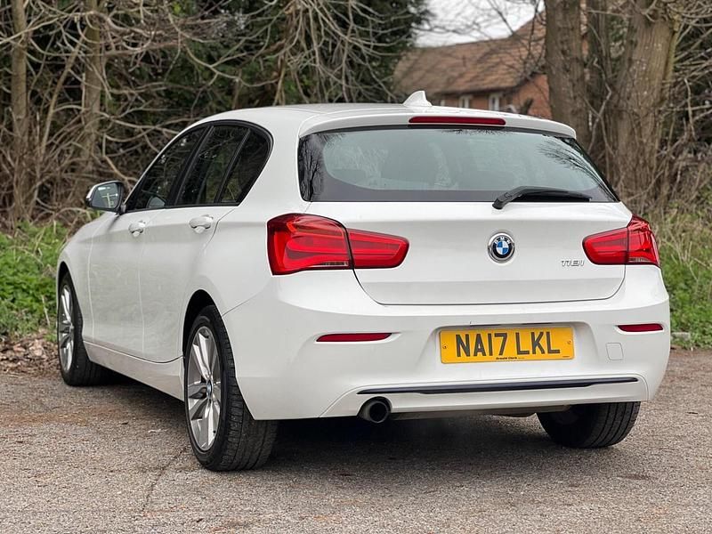 Used BMW 118 Sport Line 2017 White Hatchback