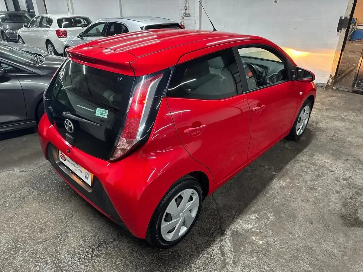 Used Toyota Aygo X-play 69 HP (50 kW) 2017 Red Hatchback