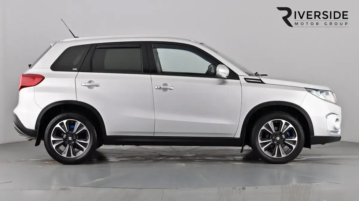 Second-hand Suzuki Vitara SZ5 140 CP (102 kW) 2020 Argintiu SUV