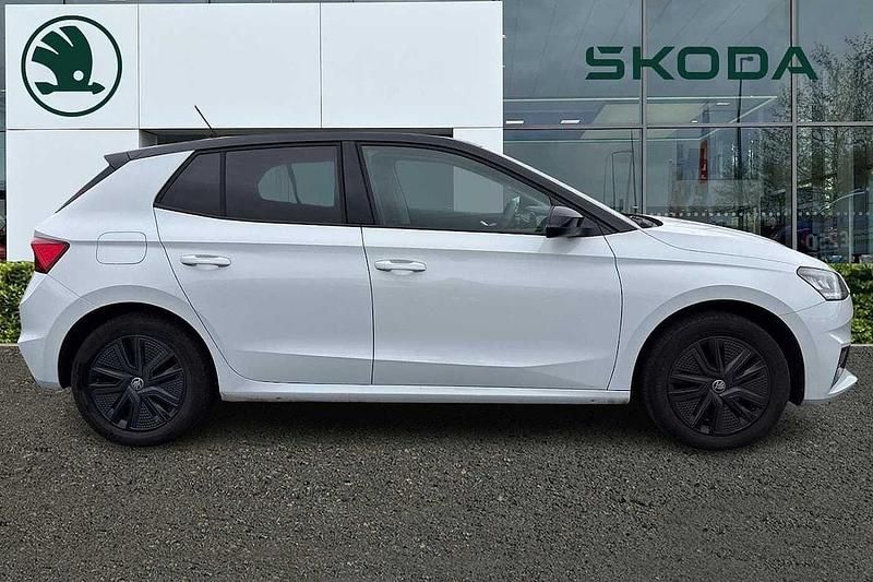 Used Skoda Fabia Design Edition 85 HP (62 kW) 2025 Moon white metallic black magic pearl effect Hatchback
