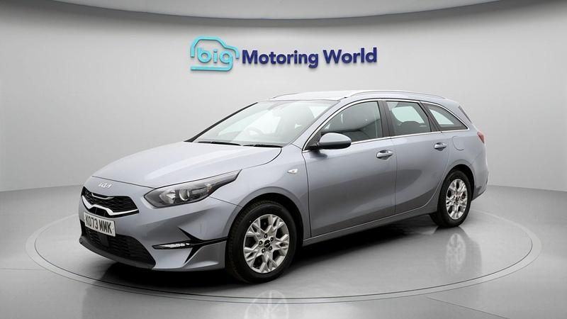Used Kia Ceed 2024 Silver Hatchback