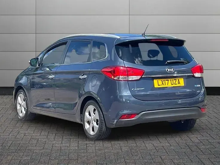 Used Kia Carens 135 HP (99 kW) 2017 Blue MPV