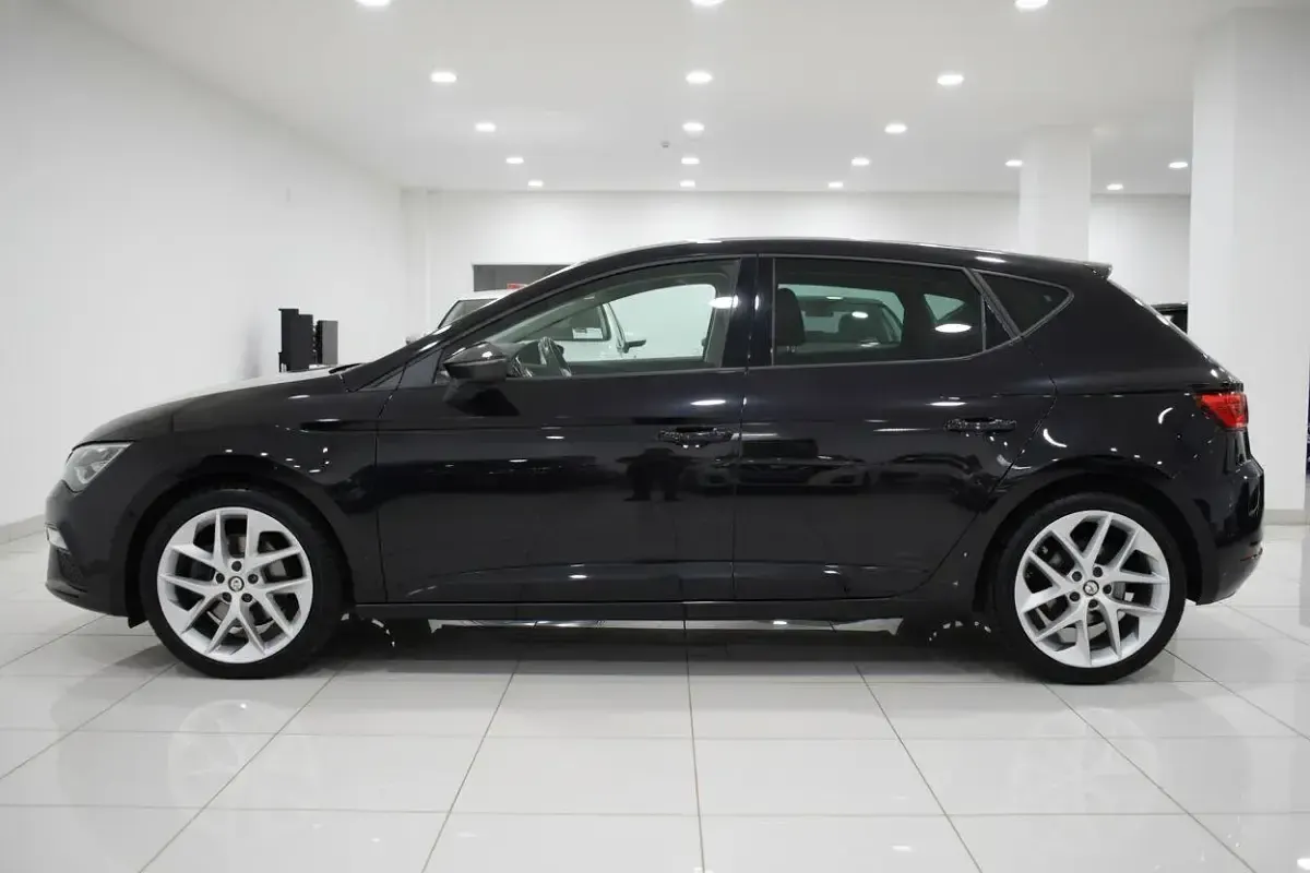 Used Seat Leon FR 125 HP (91 kW) 2017 Black Hatchback
