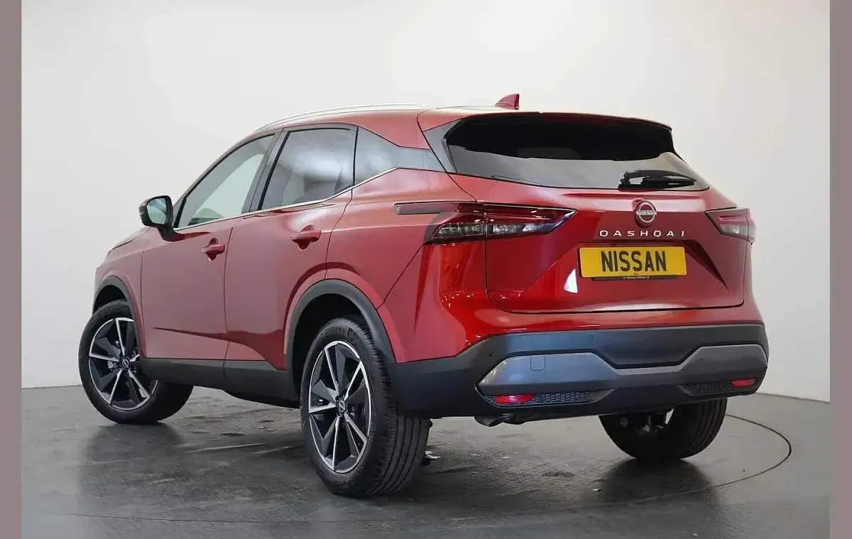 Used Nissan Qashqai Tekna 138 HP (101 kW) 2024 Red SUV