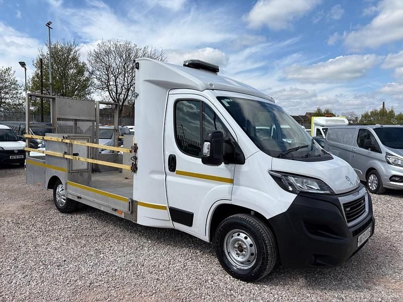 Used Peugeot Boxer 140 HP (102 kW) 2020 White Van