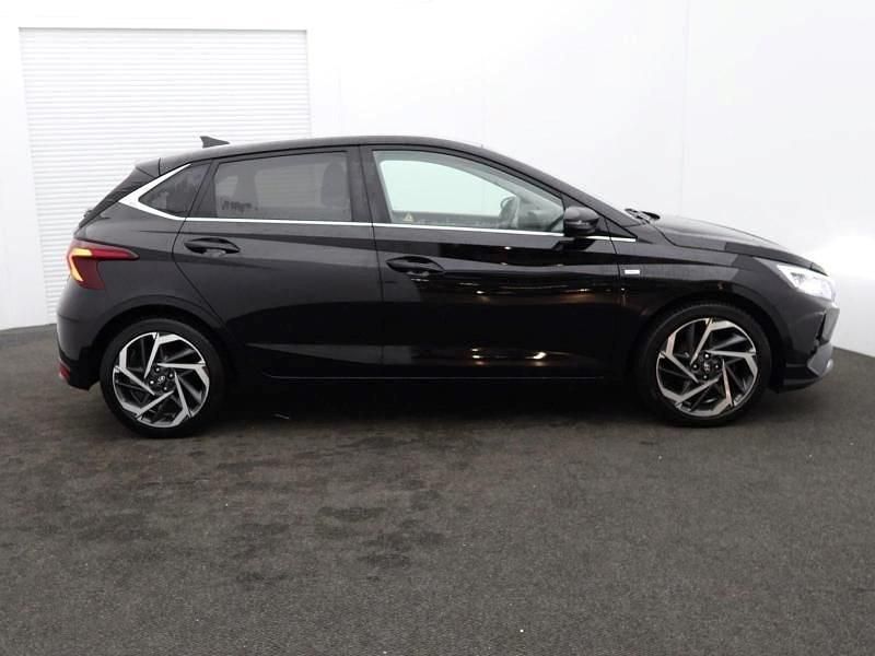 Used Hyundai i20 Premium 100 HP (73 kW) 2022 Black Hatchback