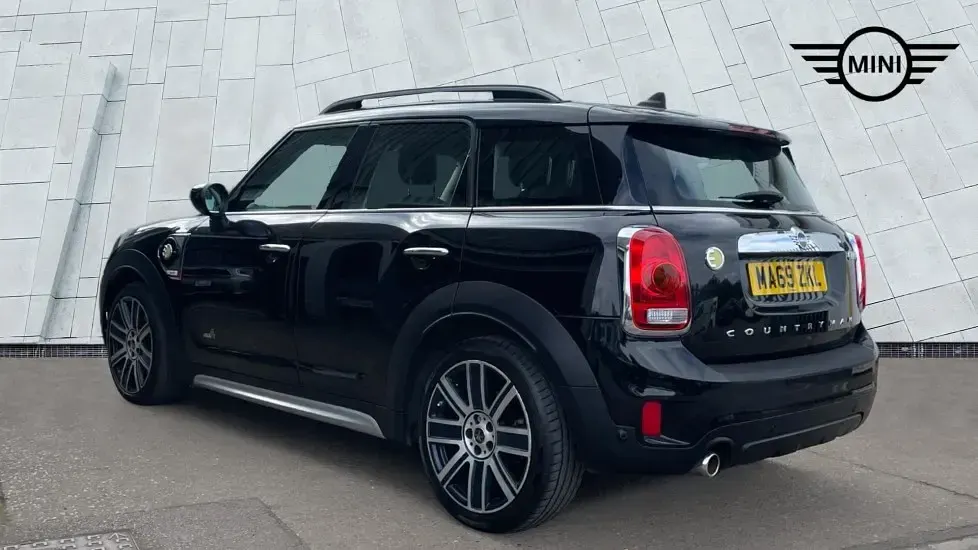 Used Mini Cooper S Countryman Exclusive 221 HP (162 kW) 2019 Black SUV