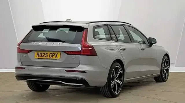 Used Volvo V60 Plus 194 HP (142 kW) 2025 Estate