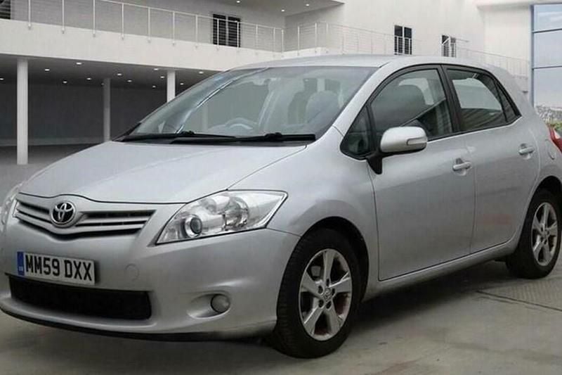 Used 2010 Toyota Auris | £3,910 (Good price) - Image 1/1