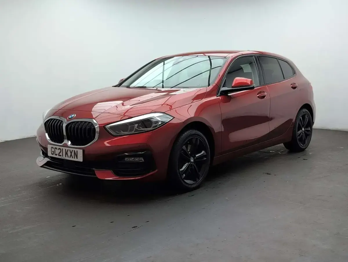 Used BMW 118 Sport Line 2021 Orange Hatchback