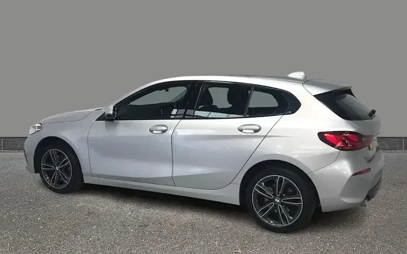 Used BMW 118 Sport Line 140 HP (102 kW) 2019 Silver Hatchback