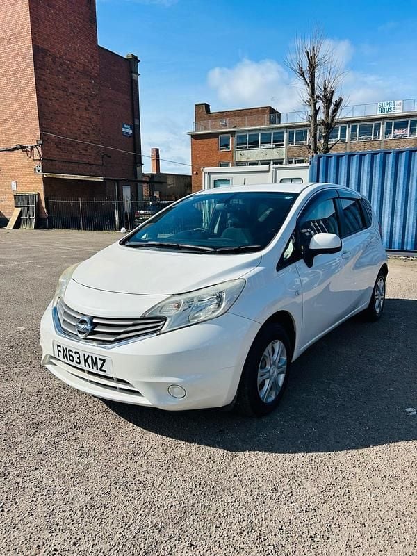 Used Nissan Note Acenta 2013 White Hatchback