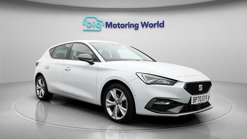 Used 2020 Seat Leon FR | £13,300 (Fair price) - Image 1/4