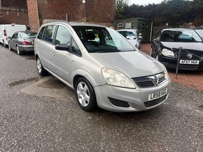 Second-hand Vauxhall Zafira 150 CP (110 kW) 2008 Bej Monovolum
