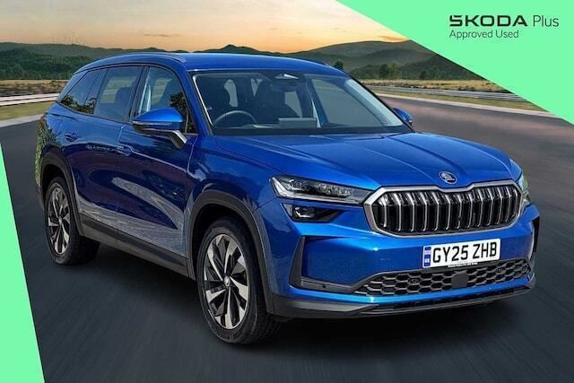Race blue metallic Used 2025 Skoda Kodiaq SE L SUV | £36,642 - Image 1/4
