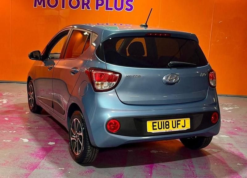 Used Hyundai i10 Premium 66 HP (48 kW) 2018 Blue Hatchback