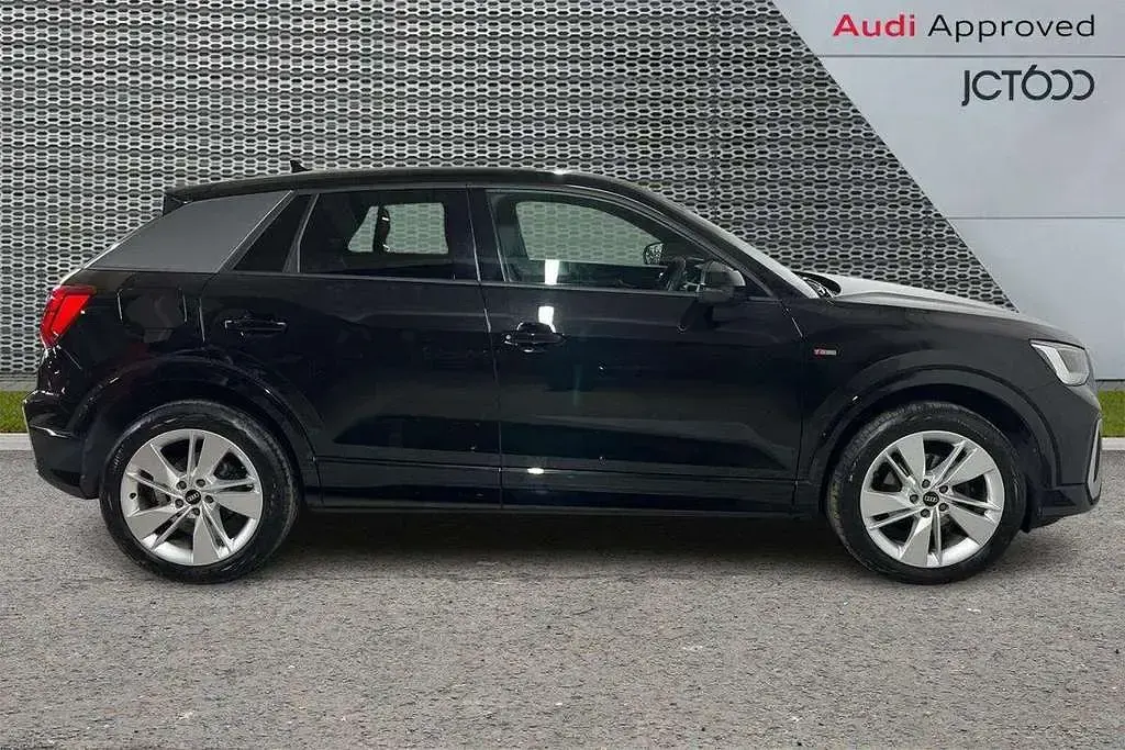 Used Audi Q2 S-Line 109 HP (80 kW) 2023 Black SUV