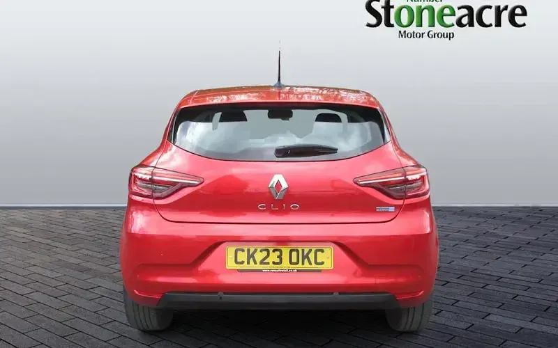 Used Renault Clio Evolution 145 HP (106 kW) 2023 Red Hatchback