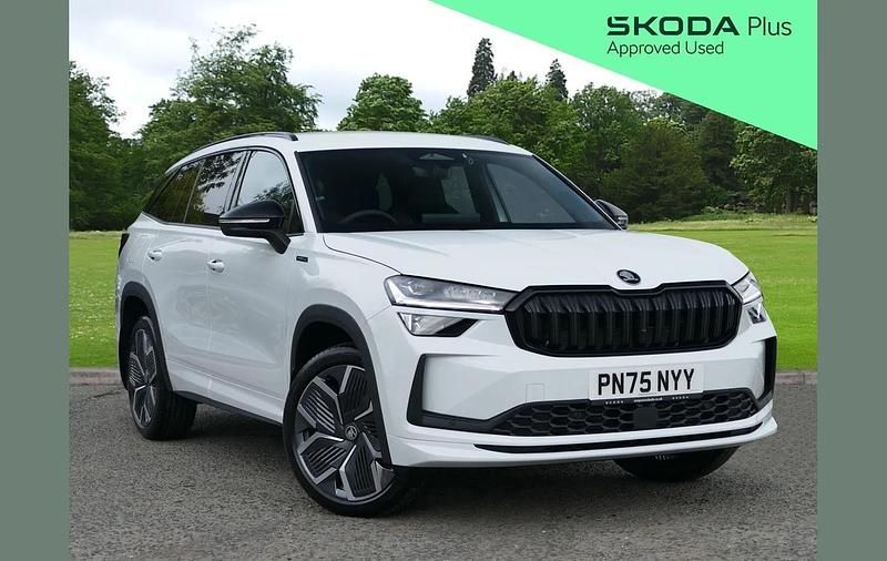 White New 2025 Skoda Kodiaq SportLine SUV | £37,695 (Fair price) - Image 1/4