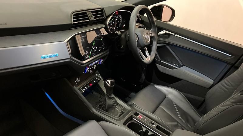 Used Audi Q3 Advanced 190 HP (139 kW) 2023 Grey SUV