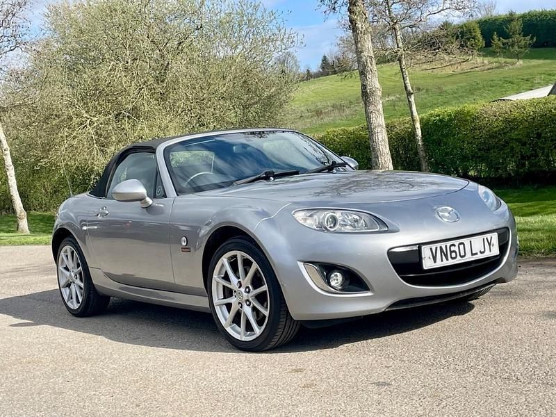 Usado Mazda MX5 126 HP (92 kW) 2010 Prateado Cabrios