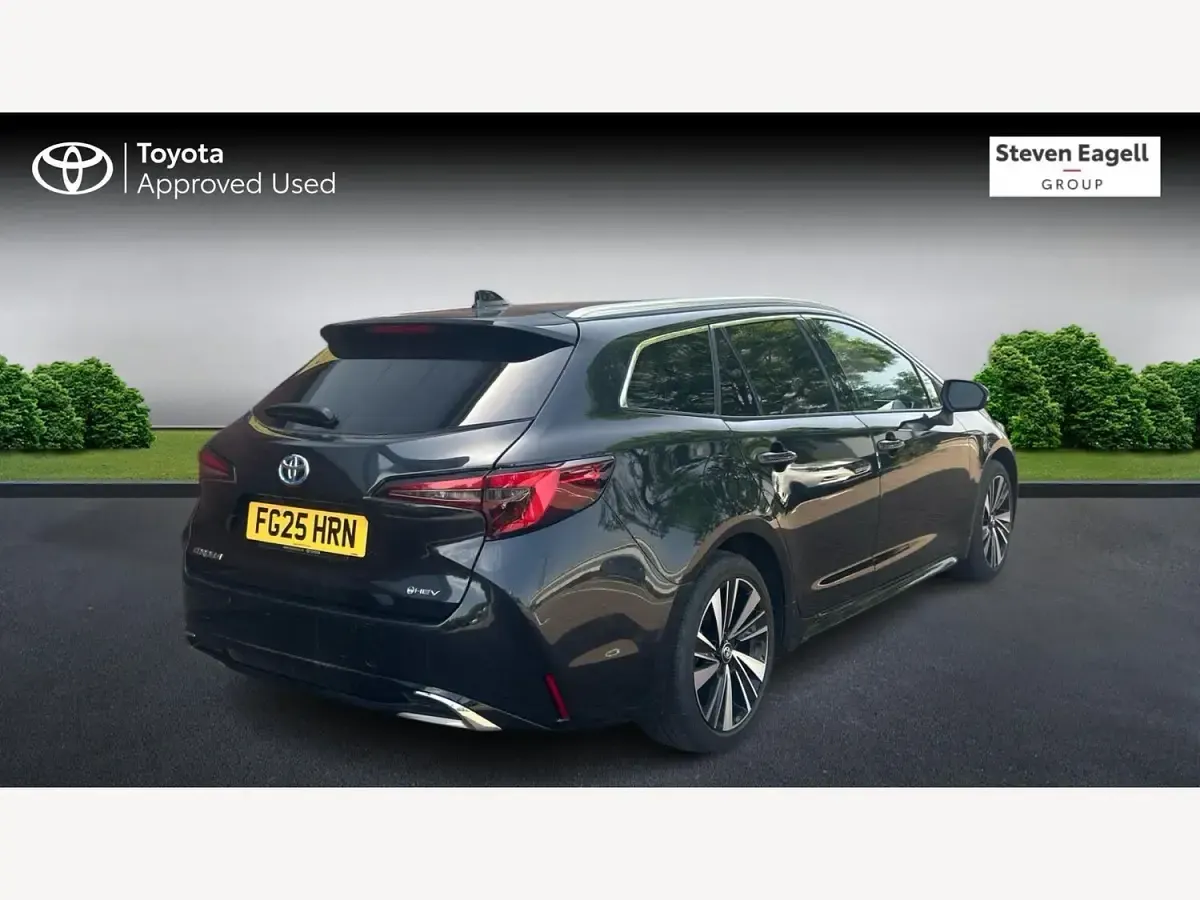 Used Toyota Corolla Design 140 HP (102 kW) 2025 Black Estate