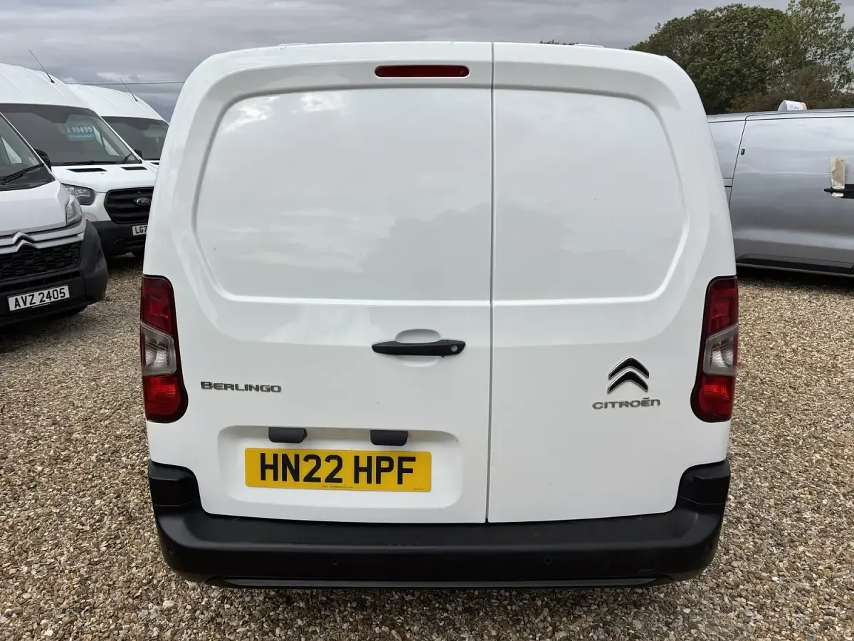 Used Citroën Berlingo 100 HP (73 kW) 2022 White MPV