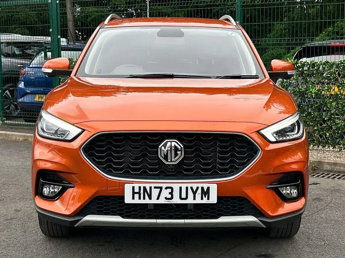 Used MG ZS Exclusive 106 HP (77 kW) 2023 Orange SUV
