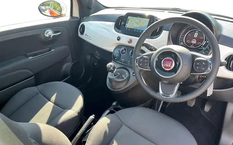 Used Fiat 500 69 HP (50 kW) 2024 White Hatchback