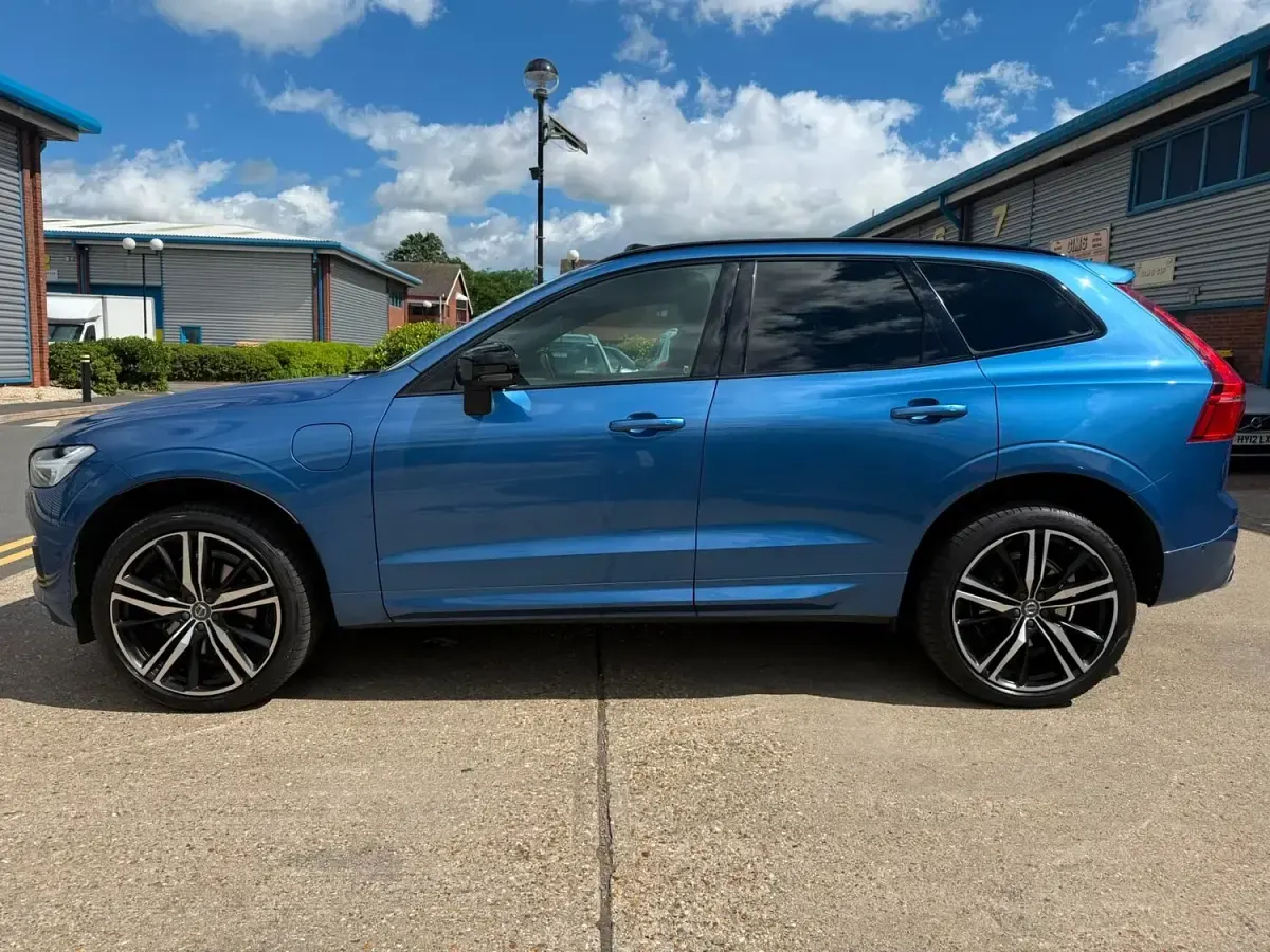 Used Volvo XC60 R-Design Pro 2021 Blue SUV