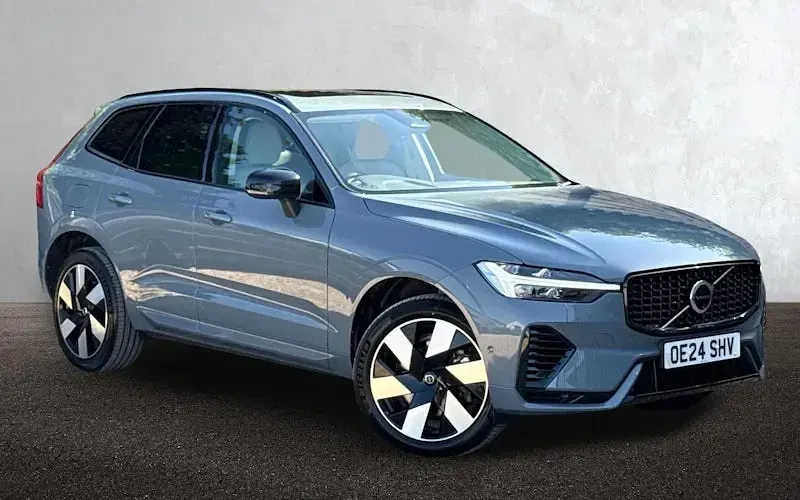 Używany Volvo XC60 Plus 349 KM (256 kW) 2023 SUV