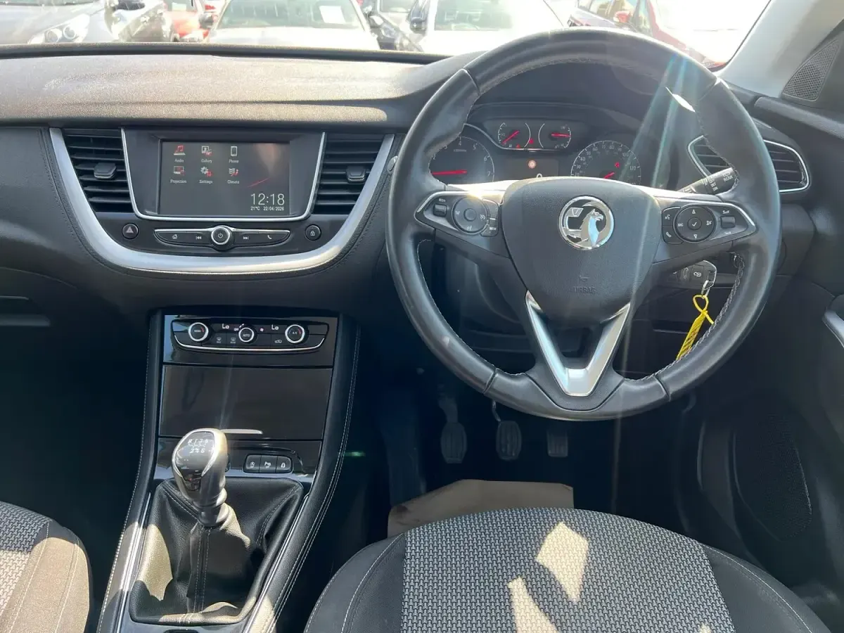 Used Vauxhall Grandland X S 130 HP (95 kW) 2020 Blue SUV