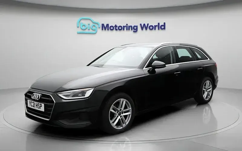 Begagnad Audi A4 Comfort 190 HK (139 kW) 2021 Svart Kombi