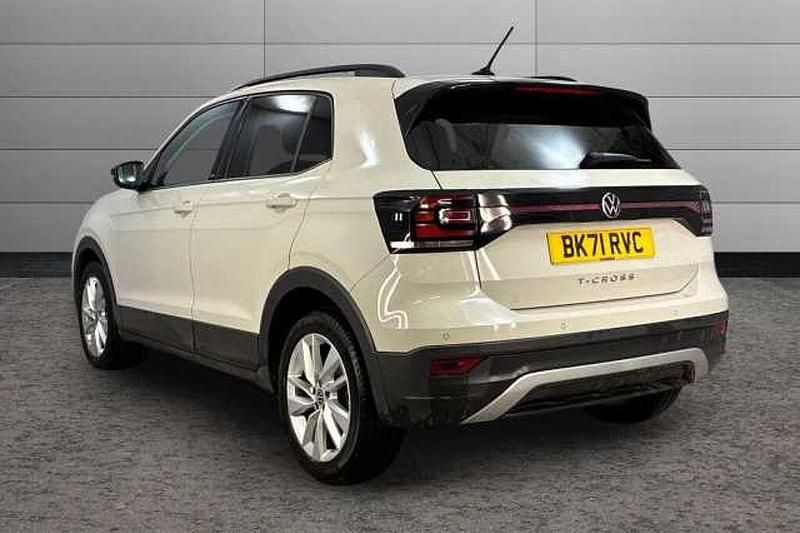 Usado VW T-Cross Active 110 HP (80 kW) 2022 Cinzento SUV