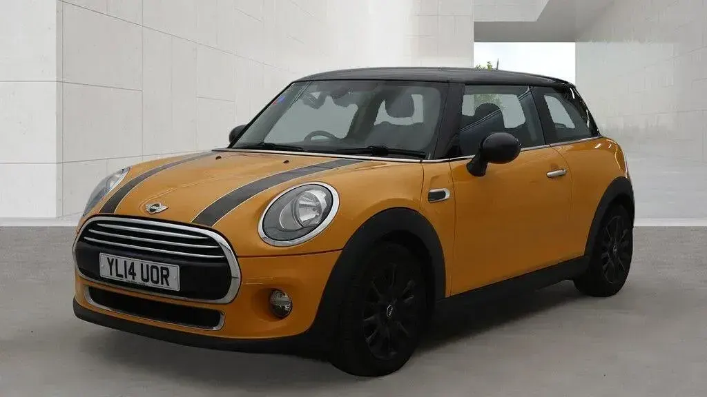Used Mini Cooper D Hatch 114 HP (83 kW) 2014 Orange Hatchback