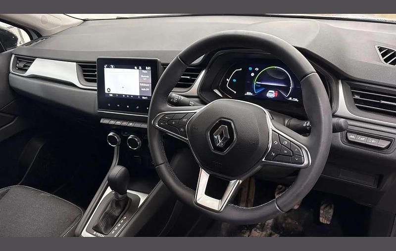 Used Renault Captur Evolution 142 HP (104 kW) 2023 Artic white  SUV