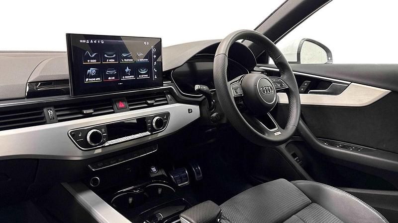 Używany Audi A4 S-Line 204 KM (150 kW) 2024 Biały Kombi