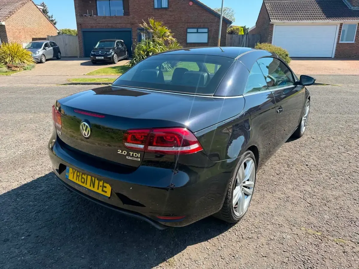 Used VW Eos Sportline 140 HP (102 kW) 2011 Black Cabriolet