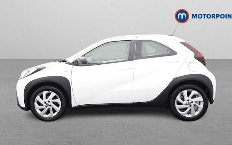 Used Toyota Aygo X PURE 72 HP (52 kW) 2025 SUV