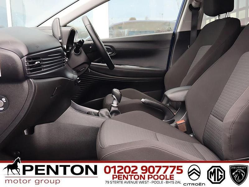 Used Hyundai i20 Premium 99 HP (72 kW) 2023 Blue Hatchback