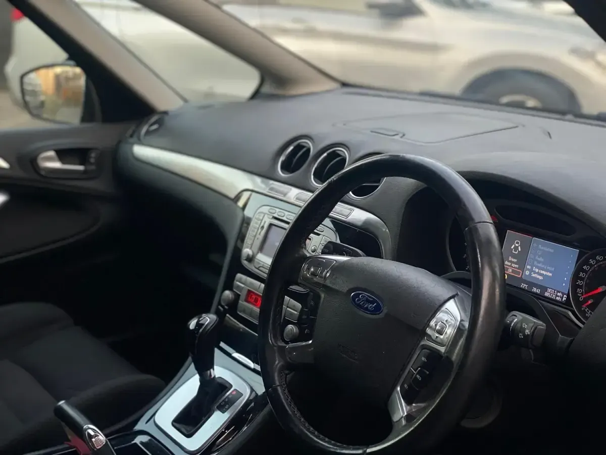 Used Ford S-MAX Titanium 2010 Black MPV