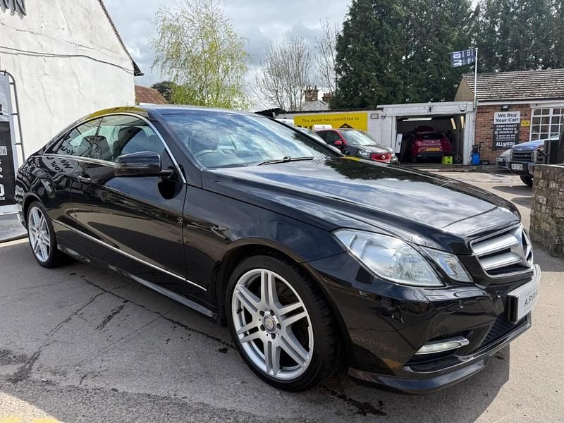 Używany Mercedes E250 2013 Czarny Coupe