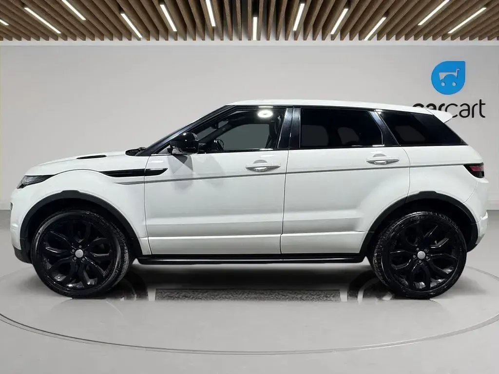 Used Land Rover Range Rover evoque HSE Dynamic 180 HP (132 kW) 2017 White Estate