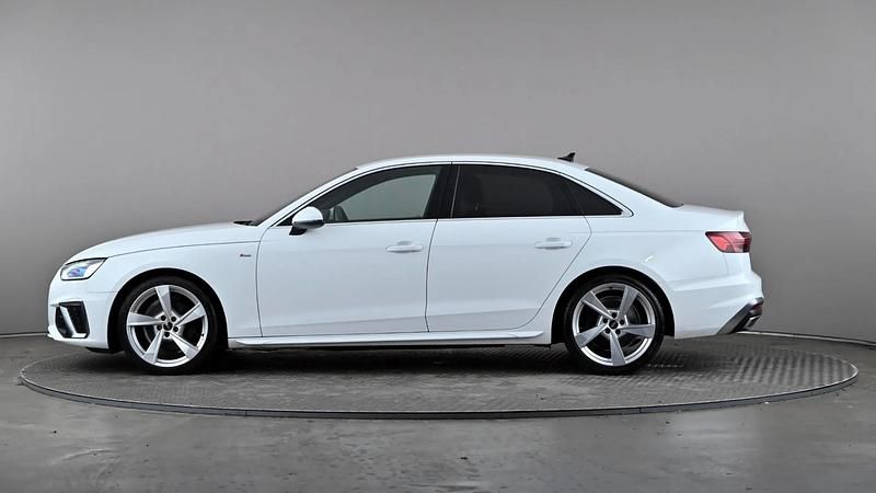 Used Audi A4 S-Line 150 HP (110 kW) 2022 White Sedan