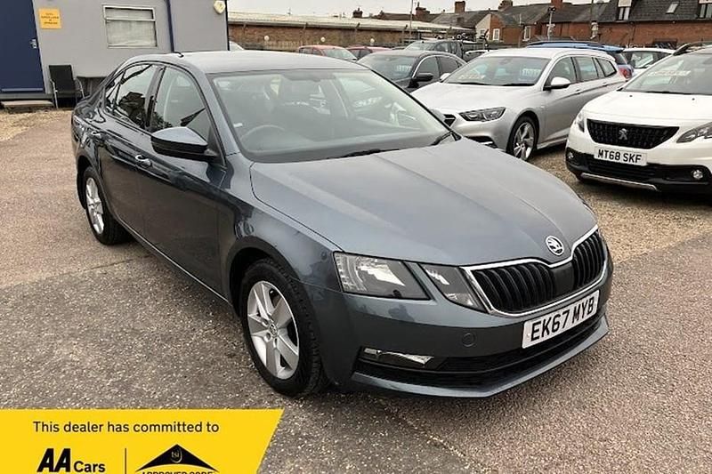 Grey Used 2017 Skoda Octavia SE Hatchback | £7,995 (Fair price) - Image 1/1