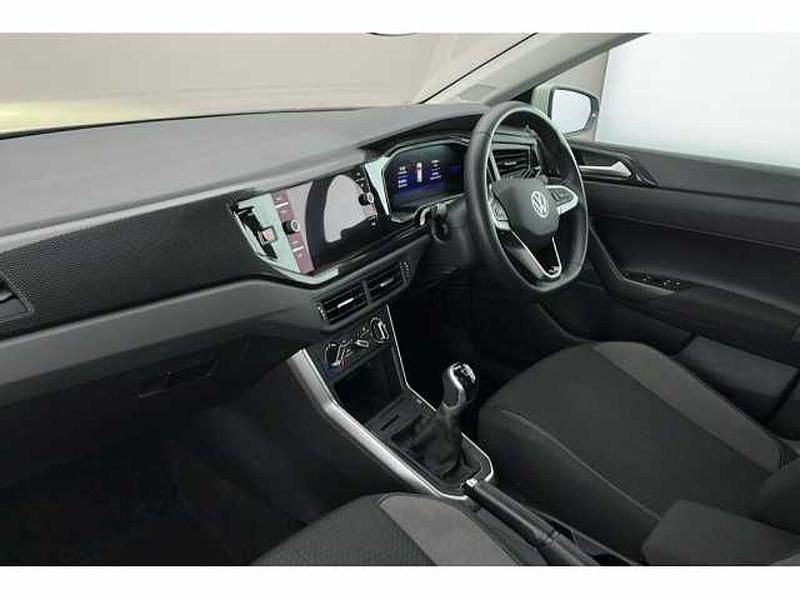 Used VW Polo Life 80 HP (58 kW) 2023 Grey Hatchback