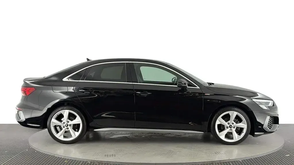 Usado Audi A3 S-Line 150 HP (110 kW) 2022 Preto Sedan