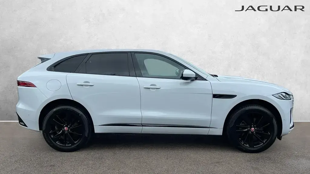 Used Jaguar F-Pace R-Dynamic 204 HP (150 kW) 2021 White SUV