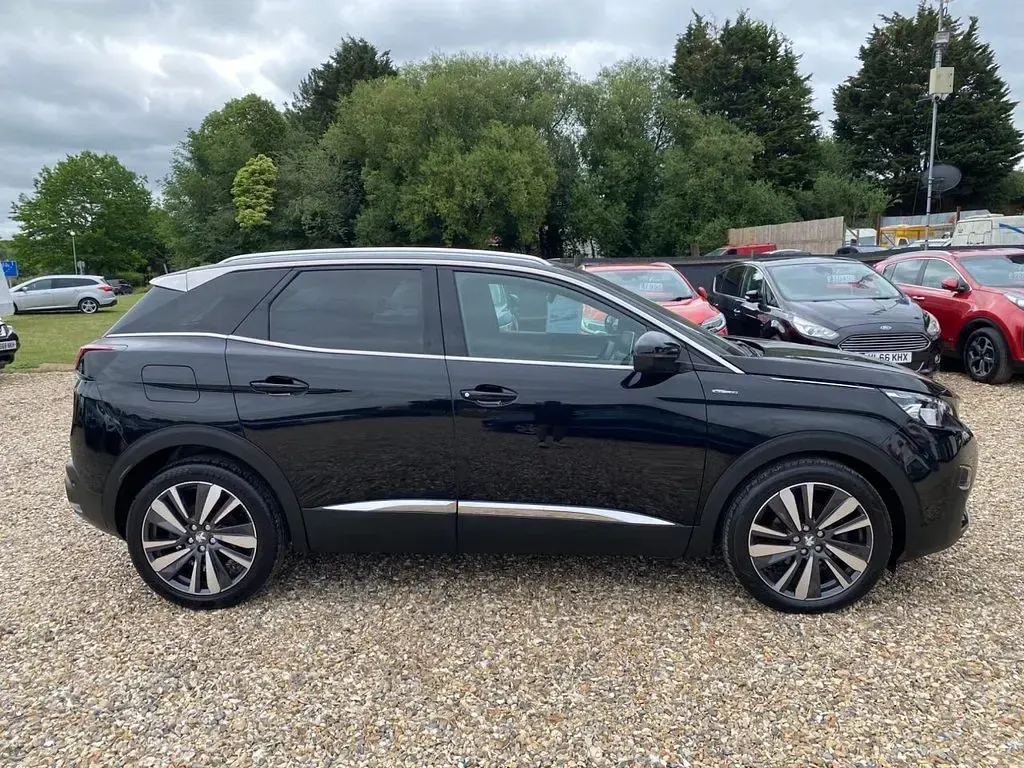 Used Peugeot 3008 Premium 130 HP (95 kW) 2019 Black SUV